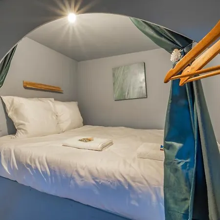 Le Loft Triplex 200m2 Avec Billard Au Centre-ville Επερνέ