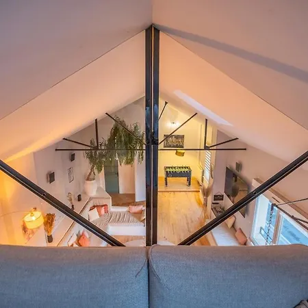 Дом отдыха Le Loft Triplex 200m2 Avec Billard Au Centre-ville *