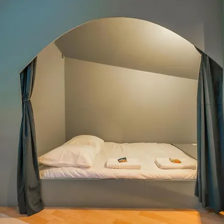 Le Loft Triplex 200m2 Avec Billard Au Centre-ville Επερνέ