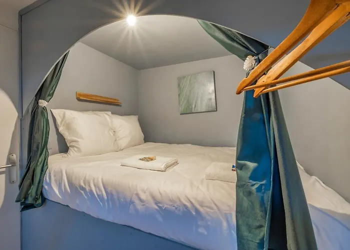 Le Loft Triplex 200m2 Avec Billard Au Centre-ville Επερνέ