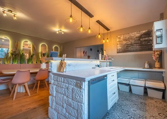 Le Loft Triplex 200m2 Avec Billard Au Centre-ville Σπίτι διακοπών Επερνέ