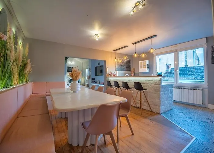 Le Loft Triplex 200m2 Avec Billard Au Centre-ville * Επερνέ